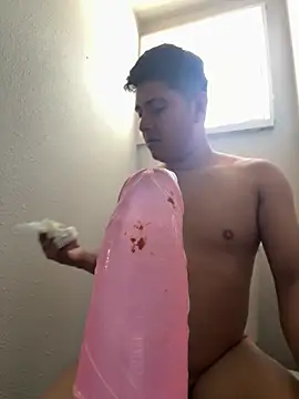 Snapshot of Atrevido_69_4K chatting on December 19, 2025, 7:54 pm Atrevido 69 4K online show from December 19, 2025, 7:54 pm