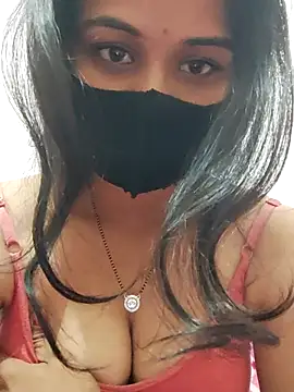 DivyaBhabhi69xh online show from October 26, 2025, 4:35 pm