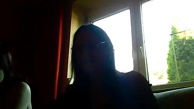 Snapshot of Cleohot1977 chatting on April 11, 2026, 1:59 pm Cleohot1977 online show from April 11, 2026, 1:59 pm