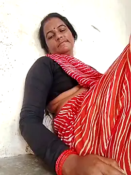 Suhani hot12 online show from October 8, 2025, 10:24 am