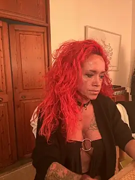 Hotmilfhamburg1 online show from November 18, 2025, 5:01 am