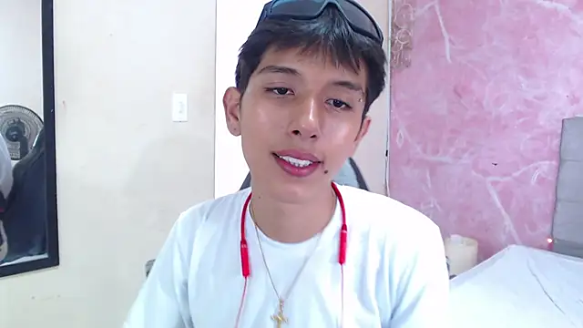 MAXIMILIANO  HOT online show from September 22, 2025, 6:10 pm