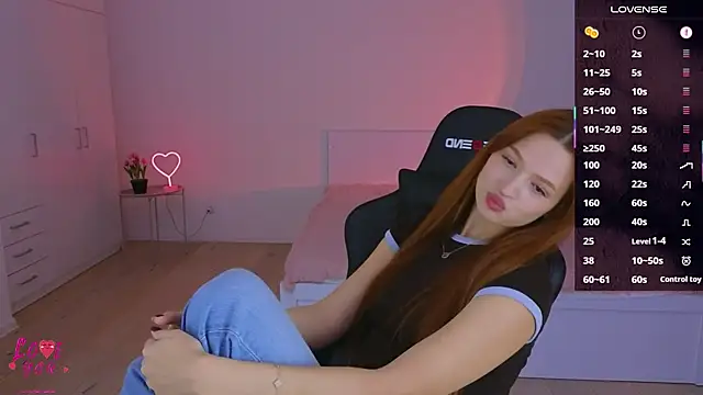 CuteAriel7 online show from November 24, 2025, 4:29 pm