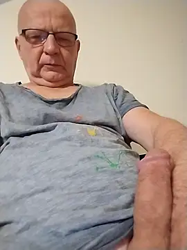 Zeigegeilehure online show from December 16, 2025, 6:51 am