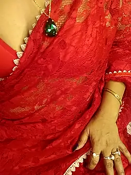 monaa-darling online show from September 11, 2025, 9:37 pm