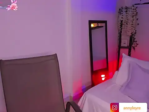 selene boyer online show from December 16, 2025, 7:41 pm