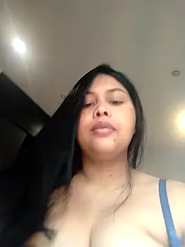 Alessandraa- online show from April 15, 2026, 7:58 pm