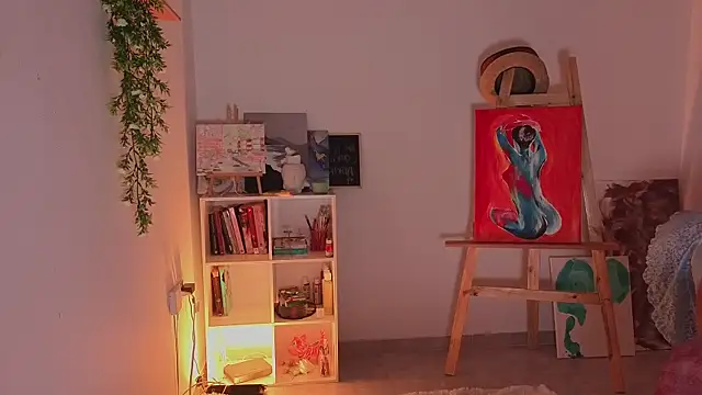  Sophia 111 online show from September 16, 2025, 7:04 pm