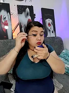 Snapshot of SafiroFer chatting on November 14, 2025, 9:02 pm SafiroFer online show from November 14, 2025, 9:02 pm