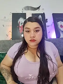 Snapshot of SafiroFer chatting on November 15, 2025, 9:11 pm SafiroFer online show from November 15, 2025, 9:11 pm