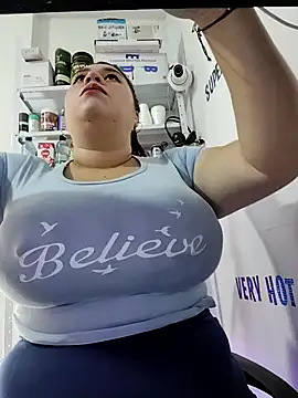 Snapshot of SafiroFer chatting on November 22, 2025, 9:03 pm SafiroFer online show from November 22, 2025, 9:03 pm