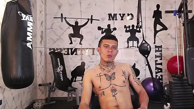 Snapshot of MrJustin_ chatting on September 10, 2025, 8:53 pm MrJustin online show from September 10, 2025, 8:53 pm