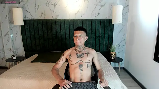 Snapshot of MrJustin_ chatting on September 12, 2025, 8:53 pm MrJustin online show from September 12, 2025, 8:53 pm