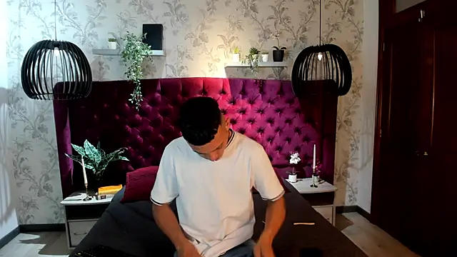 Snapshot of MrJustin_ chatting on November 12, 2025, 8:52 pm MrJustin online show from November 12, 2025, 8:52 pm