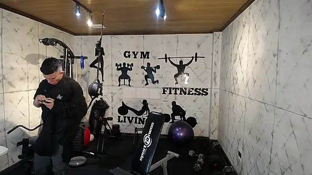 Snapshot of MrJustin_ chatting on November 15, 2025, 9:00 pm MrJustin online show from November 15, 2025, 9:00 pm