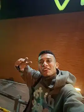 Snapshot of MrJustin_ chatting on November 19, 2025, 4:45 am MrJustin online show from November 19, 2025, 4:45 am