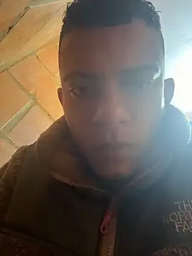 Snapshot of MrJustin_ chatting on November 21, 2025, 5:11 pm MrJustin online show from November 21, 2025, 5:11 pm