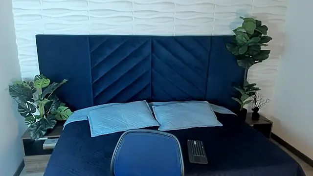 Snapshot of MrJustin_ chatting on November 28, 2025, 7:49 pm MrJustin online show from November 28, 2025, 7:49 pm