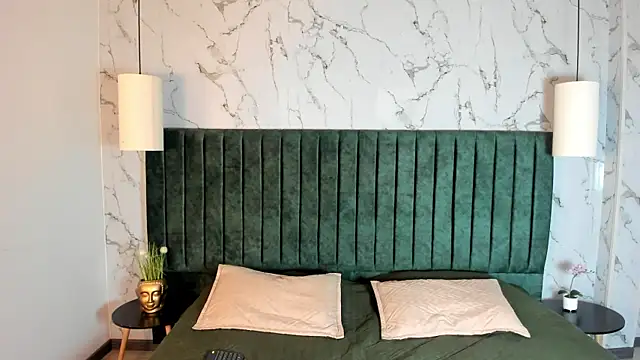 Snapshot of MrJustin_ chatting on December 1, 2025, 7:52 pm MrJustin online show from December 1, 2025, 7:52 pm