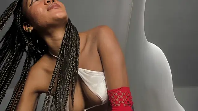 Brunettjhelen online show from December 22, 2025, 10:40 pm