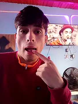 matiatr1112 online show from October 28, 2025, 5:26 pm