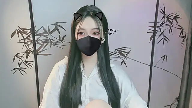 Snapshot of Sparkly_Candy chatting on October 25, 2025, 1:46 am Sparkly Candy online show from October 25, 2025, 1:46 am