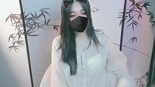 Snapshot of Sparkly_Candy chatting on November 10, 2025, 4:11 am Sparkly Candy online show from November 10, 2025, 4:11 am