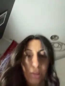 Snapshot of BabyLeopard chatting on November 5, 2025, 3:12 pm BabyLeopard online show from November 5, 2025, 3:12 pm