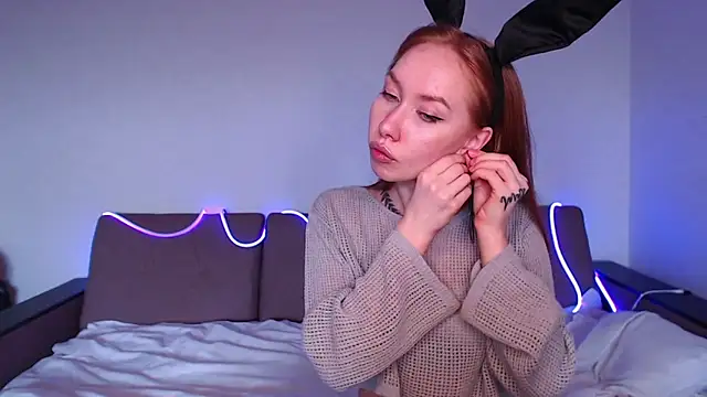 Mimi Red online show from April 30, 2026, 7:14 am