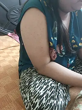 payal 261072  online show from December 4, 2025, 2:54 am