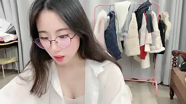 Freya7777 online show from December 16, 2025, 2:22 pm