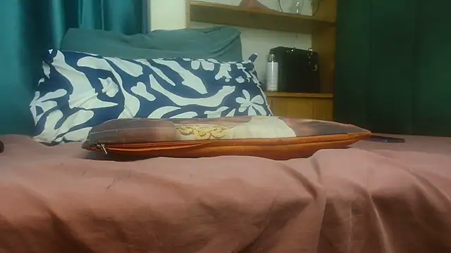 Keishaa-77 online show from March 28, 2026, 4:12 am