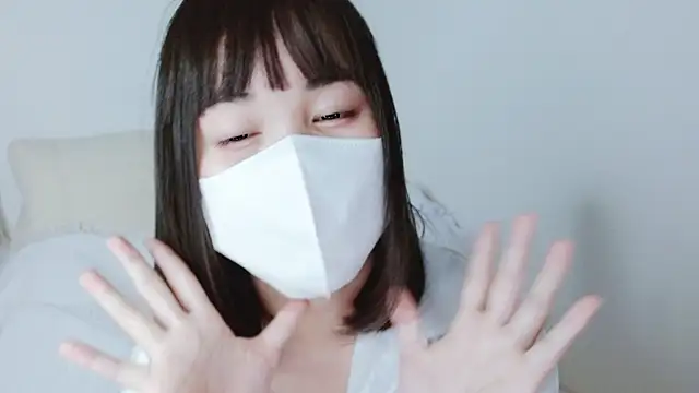 Snapshot of Zinzin_chan chatting on November 4, 2025, 3:11 pm Zinzin chan online show from November 4, 2025, 3:11 pm