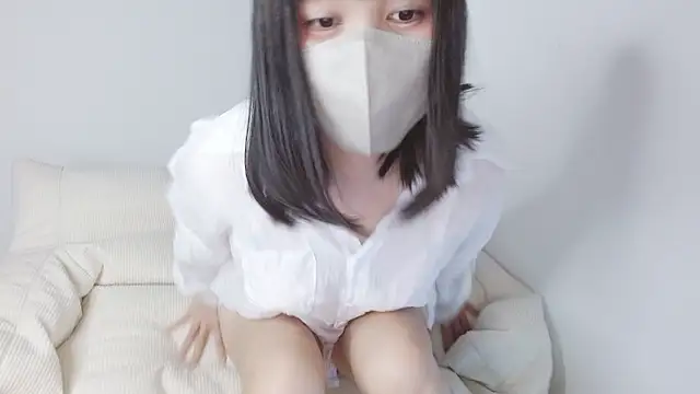 Snapshot of Zinzin_chan chatting on November 25, 2025, 3:45 pm Zinzin chan online show from November 25, 2025, 3:45 pm