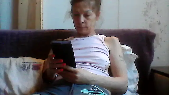 Snapshot of Milana38 chatting on July 8, 2026, 8:19 am Milana38 online show from July 8, 2026, 8:19 am