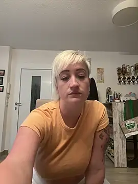 Rozendefotz online show from September 22, 2025, 5:42 am