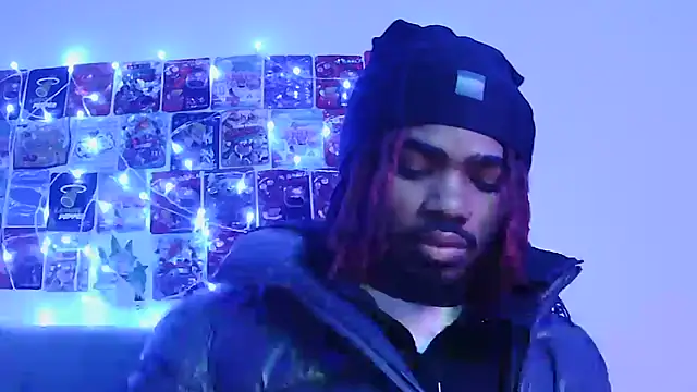 Snapshot of risktakinndolo chatting on November 15, 2025, 1:47 am risktakinndolo online show from November 15, 2025, 1:47 am