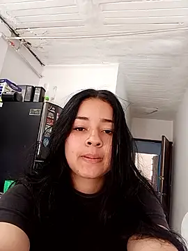 Snapshot of Emmy__ chatting on November 12, 2025, 4:51 pm Emmy online show from November 12, 2025, 4:51 pm