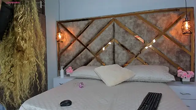 Snapshot of Lucia_jane chatting on May 21, 2026, 8:27 pm Lucia jane online show from May 21, 2026, 8:27 pm