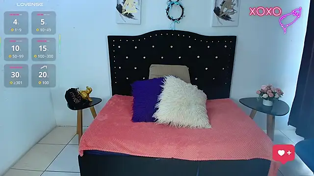 SammySmall F w online show from December 13, 2025, 9:20 pm