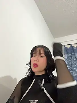 aliciia 23 online show from November 11, 2025, 12:32 am