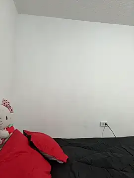 aliciia 23 online show from November 29, 2025, 9:18 pm