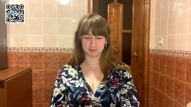 MaroonMoon  online show from November 22, 2025, 8:52 pm