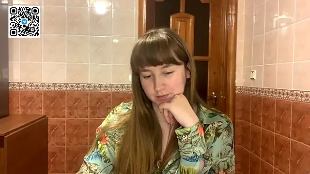 MaroonMoon  online show from November 29, 2025, 8:34 pm