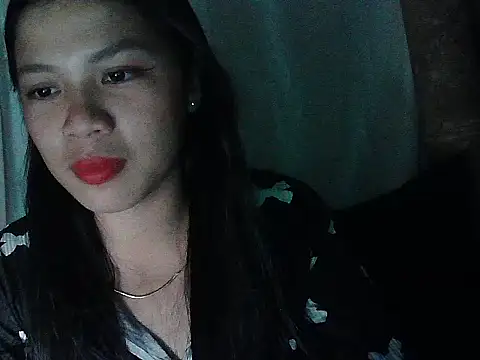 Snapshot of Zachariah_05 chatting on May 8, 2026, 12:32 pm Zachariah 05 online show from May 8, 2026, 12:32 pm