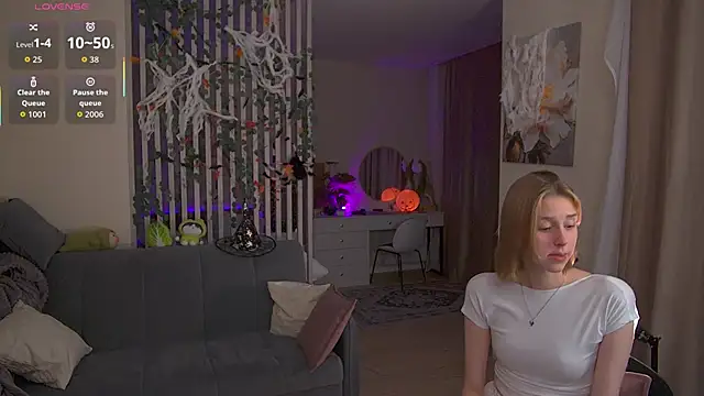 Snapshot of sofiapurex chatting on October 26, 2025, 7:53 pm sofiapurex online show from October 26, 2025, 7:53 pm