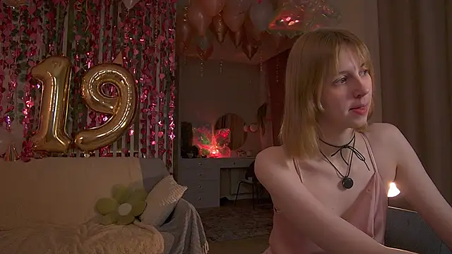 sofiapurex online show from February 19, 2026, 9:22 pm