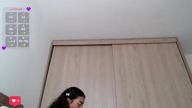 Snapshot of WendySuns_ chatting on October 28, 2025, 6:43 pm WendySuns online show from October 28, 2025, 6:43 pm