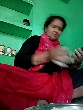 Manavi x online show from April 8, 2026, 2:44 am