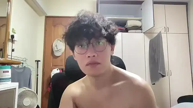 Snapshot of Passionatetwink2 chatting on March 19, 2026, 2:10 pm Passionatetwink2 online show from March 19, 2026, 2:10 pm